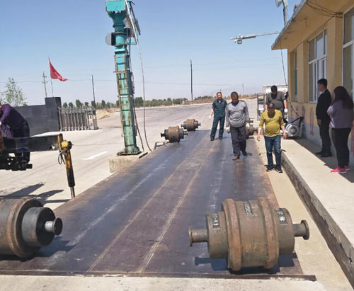 杭錦旗計(jì)量檢測所開始今年的地磅檢定工作 檢定地磅39臺(tái)