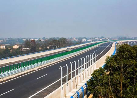 據(jù)卡友反映:新港收費(fèi)站地磅比實(shí)際重量多2噸 5%誤差！